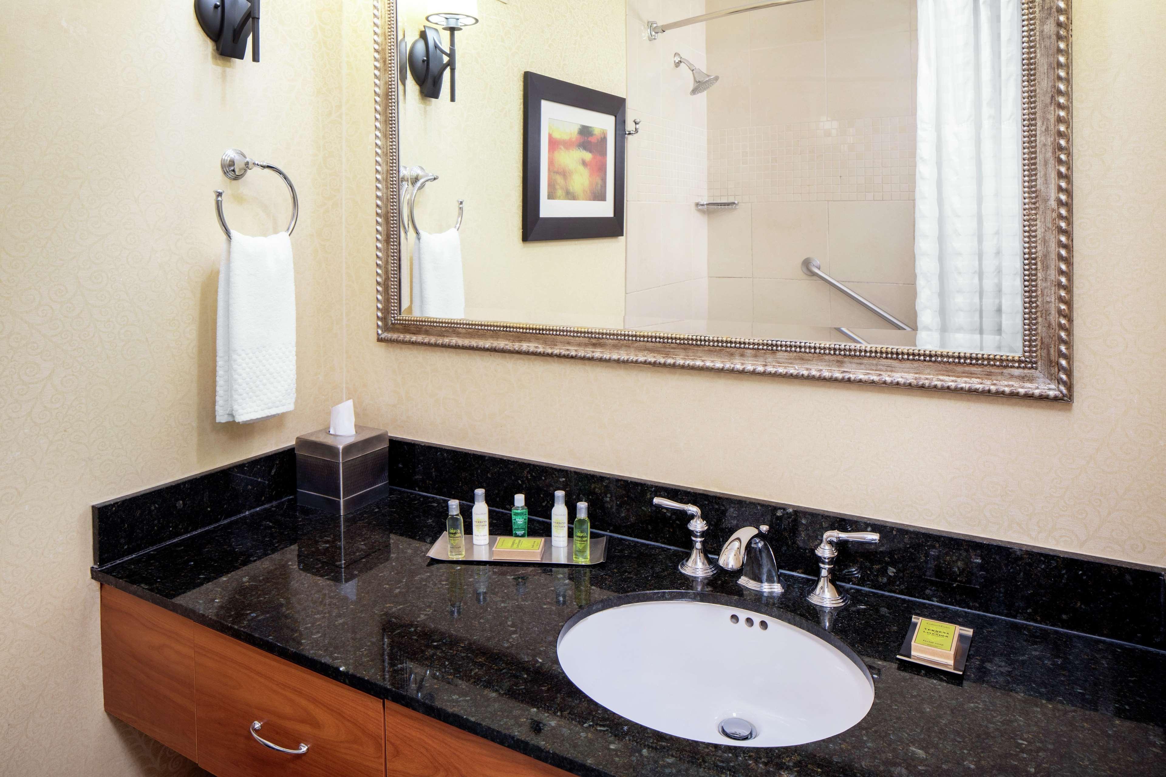 Doubletree By Hilton Cleveland East ביצ'ווד מראה חיצוני תמונה