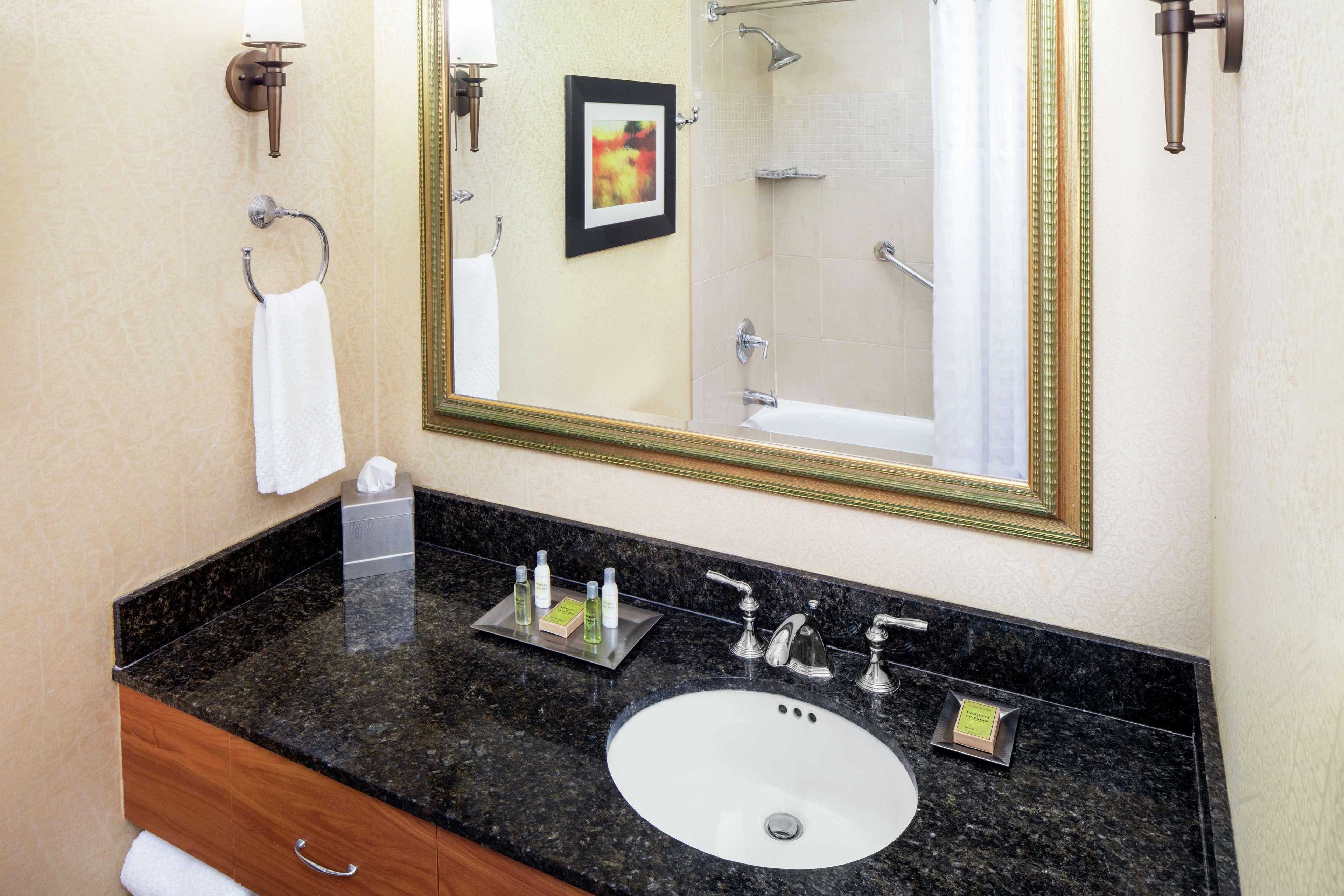 Doubletree By Hilton Cleveland East ביצ'ווד מראה חיצוני תמונה