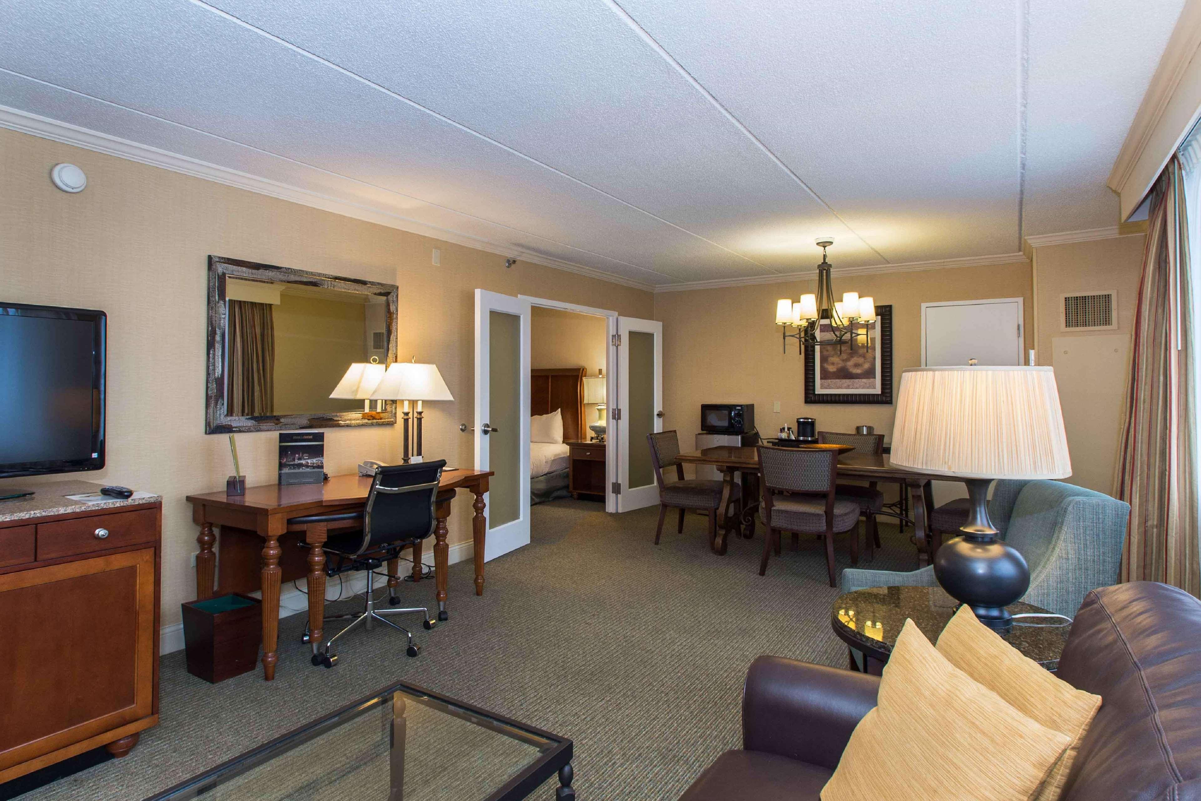 Doubletree By Hilton Cleveland East ביצ'ווד מראה חיצוני תמונה