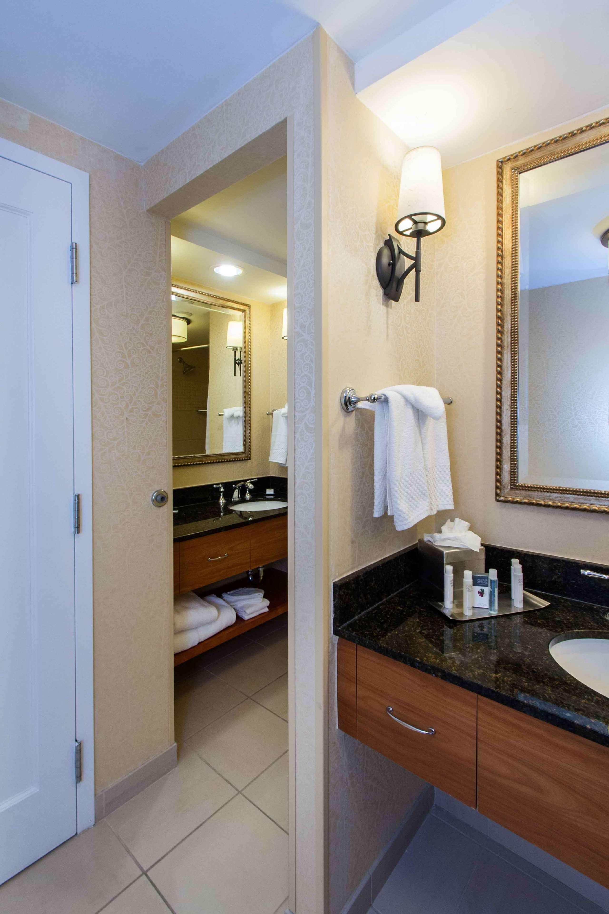 Doubletree By Hilton Cleveland East ביצ'ווד מראה חיצוני תמונה