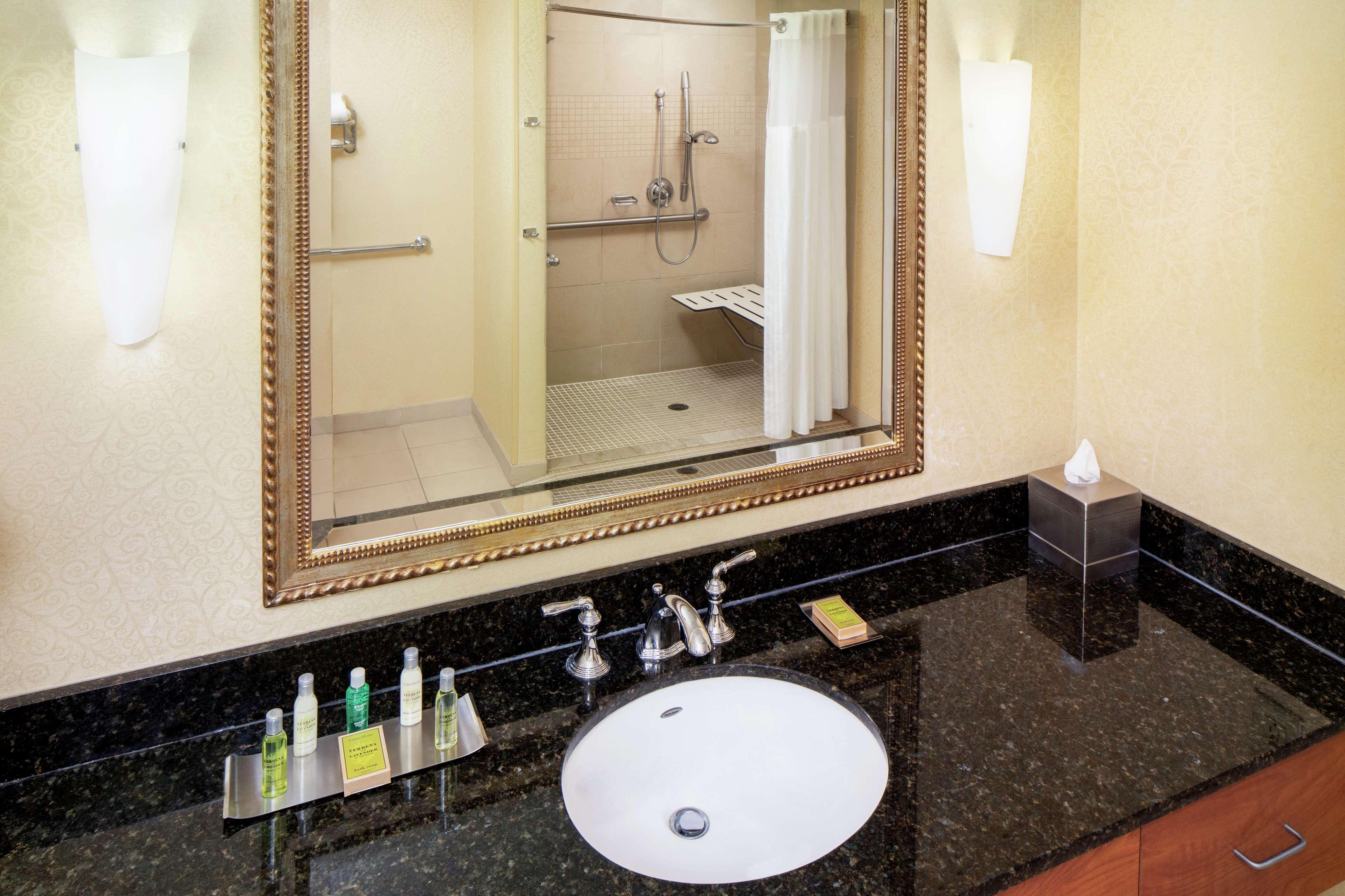 Doubletree By Hilton Cleveland East ביצ'ווד מראה חיצוני תמונה