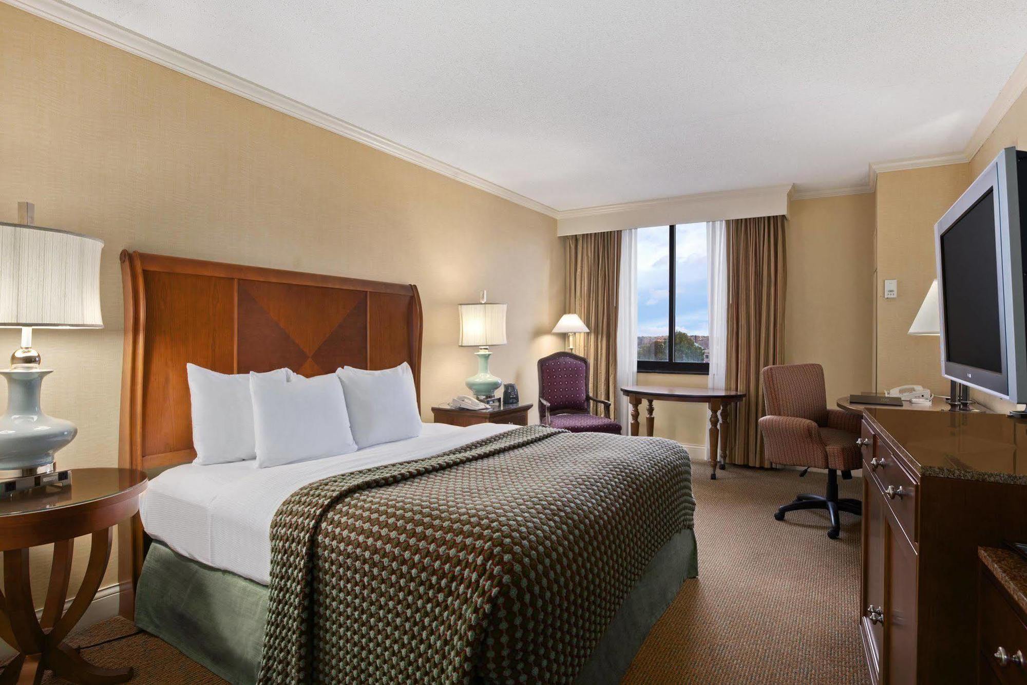 Doubletree By Hilton Cleveland East ביצ'ווד חדר תמונה