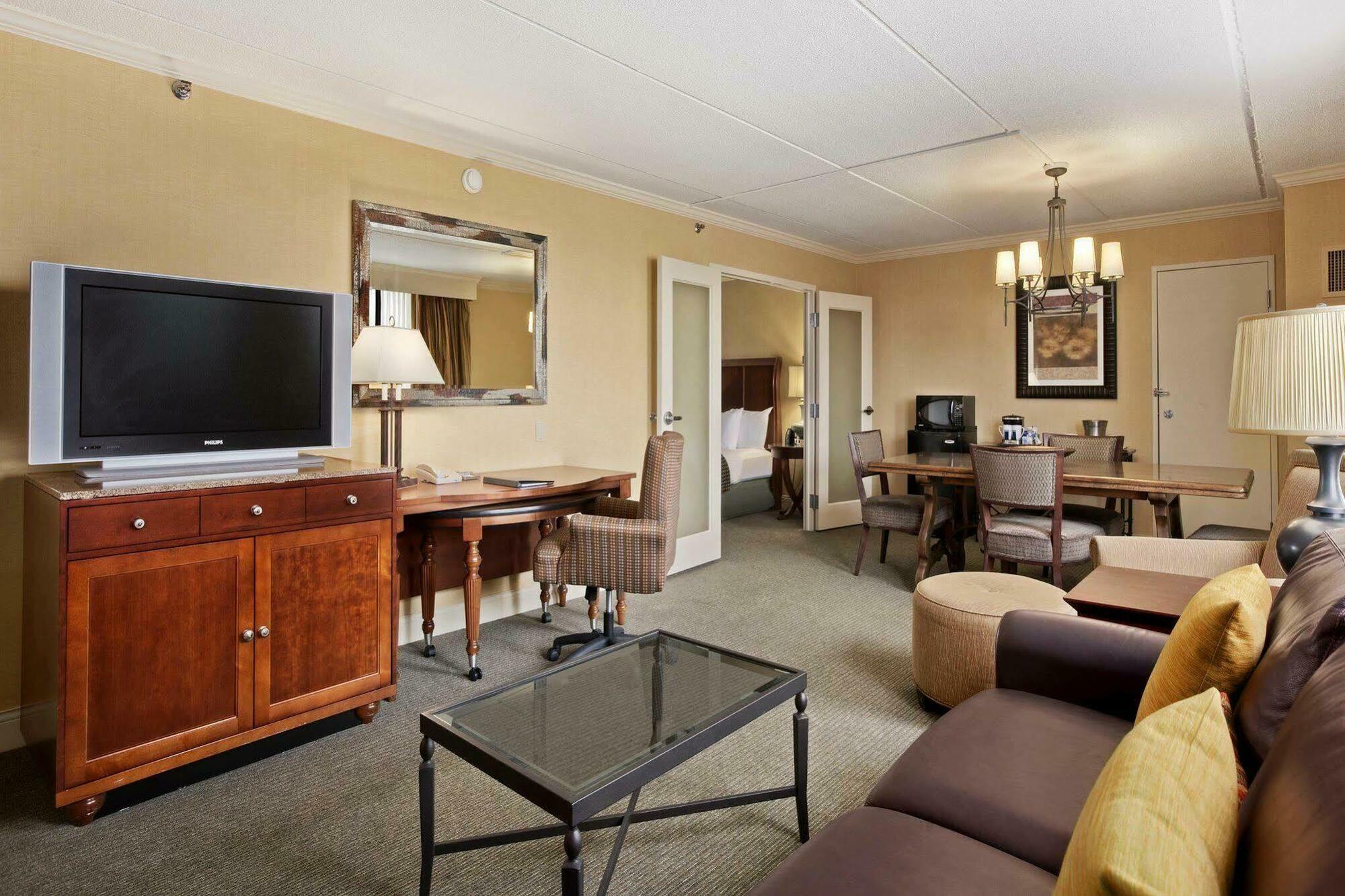 Doubletree By Hilton Cleveland East ביצ'ווד חדר תמונה